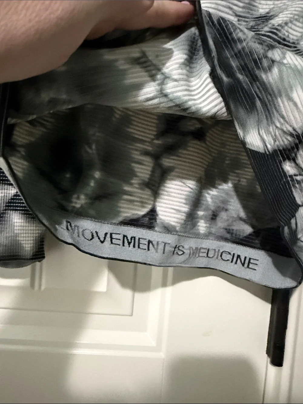 lululemon athletica Gray & Black Tie-Dye Long Sleeve Top